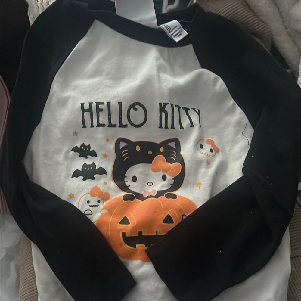 Forever 21 Hello Kitty Graphic Tee